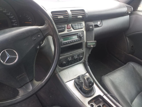 MERCEDES-BENZ CLASE C (BM 203) SPORTCOUPE — vehículo donante para recambios 