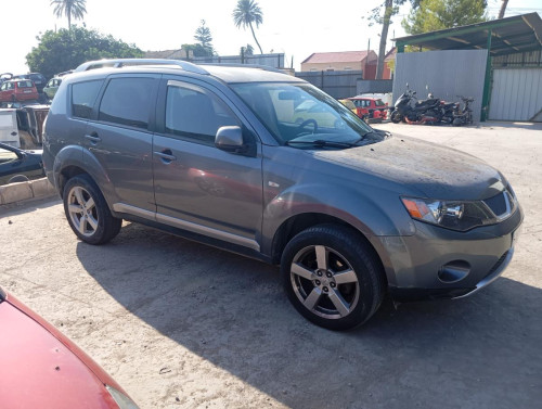  MITSUBISHI OUTLANDER (CW0) 