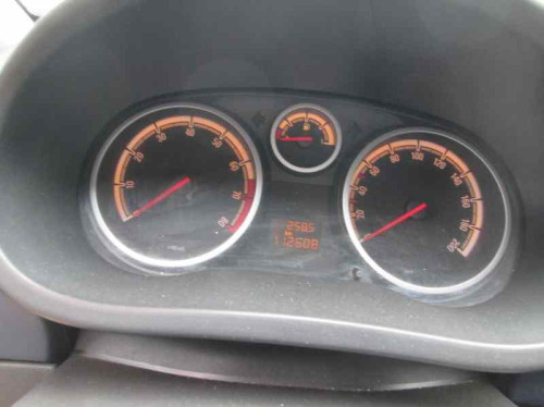OPEL CORSA D — автомобиль-донор на запчасти 