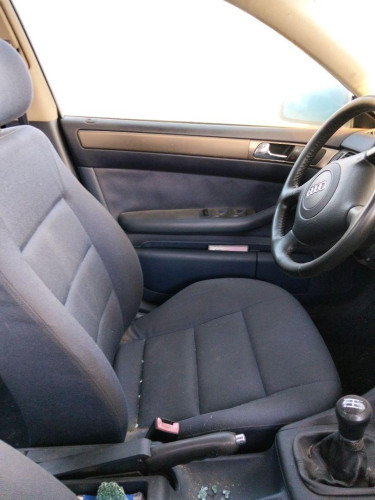 GUARNECIDO PUERTA DELANTERA IZQUIERDA Audi A6 BERLINA (4B2) 