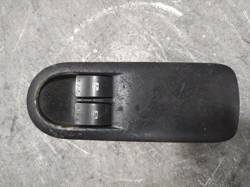  MANDO ELEVALUNAS DELANTERO IZQUIERDO Renault MEGANE II BERLINA 5P 