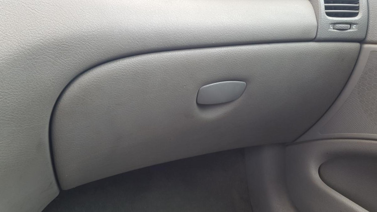 GUANTERA Renault Laguna II (BG0)(2001->)