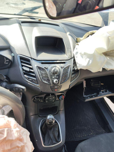 CONSOLA CENTRAL Ford FIESTA (CNN) 