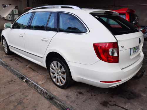  SKODA SUPERB COMBI (3T5) 