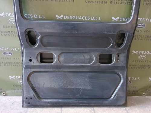 PUERTA TRASERA DERECHA 
