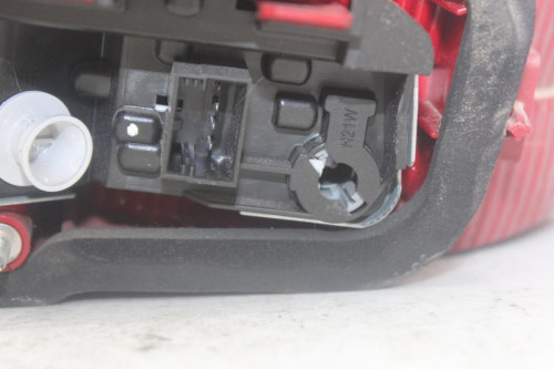 PILOTO TRASERO DERECHO INTERIOR Volkswagen TOURAN (1T3) 