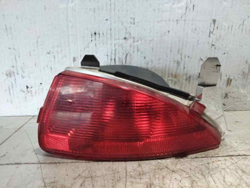 PILOTO TRASERO DERECHO PARAGOLPES RENAULT KADJAR 