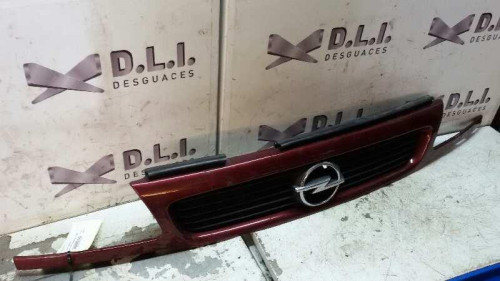 REJILLA DELANTERA Opel ASTRA F BERLINA 