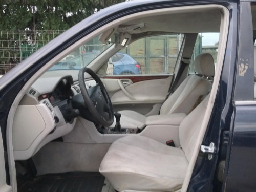  MERCEDES-BENZ CLASE E (BM 210) BERLINA 
