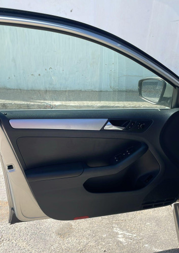 VOLKSWAGEN JETTA VI (163) — vehículo donante para recambios 