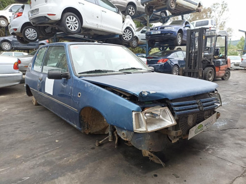  PEUGEOT 205 BERLINA 
