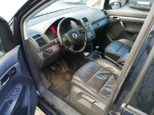 VOLKSWAGEN TOURAN (1T1) — vehículo donante para recambios 