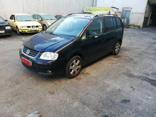VOLKSWAGEN TOURAN (1T1) — vehículo donante para recambios 