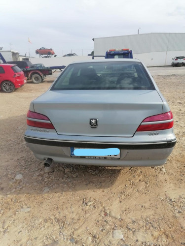 PEUGEOT 406 BERLINA (S1/S2) — vehículo donante para recambios 
