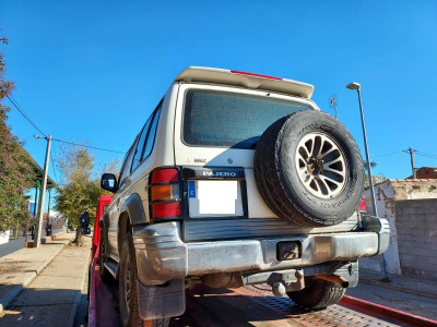 MITSUBISHI MONTERO (V20/V40)
