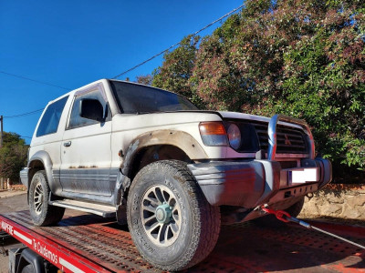 MITSUBISHI MONTERO (V20/V40)