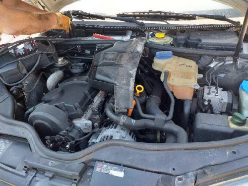  VOLKSWAGEN PASSAT BERLINA (3B2) 