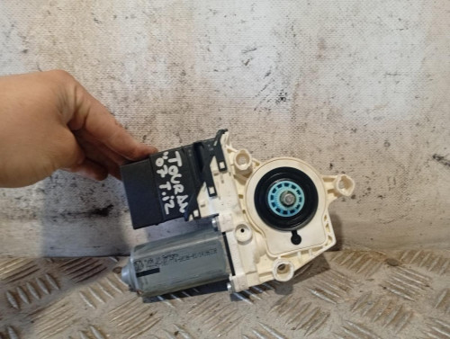 MOTOR ELEVALUNAS TRASERO IZQUIERDO 