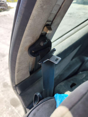 CINTURON SEGURIDAD DELANTERO DERECHO