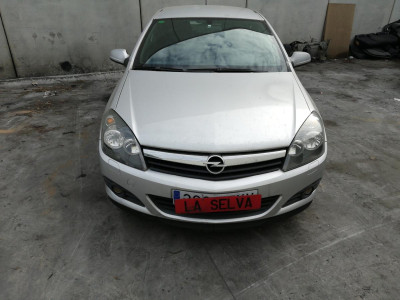 OPEL ASTRA H GTC