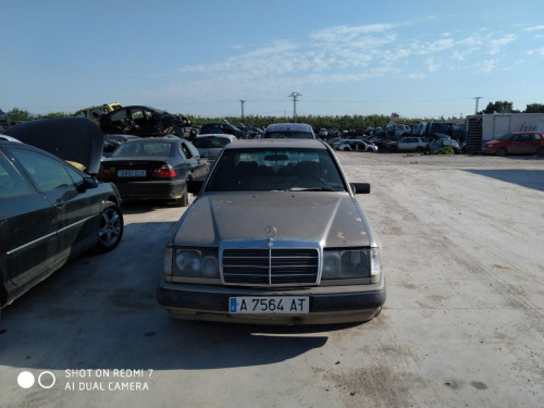  MERCEDES-BENZ CLASE 124 (BM 124) BERLINA 