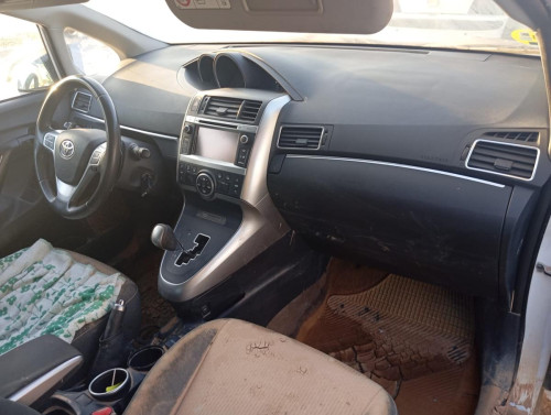  TOYOTA VERSO (AUR2/ZGR2) 