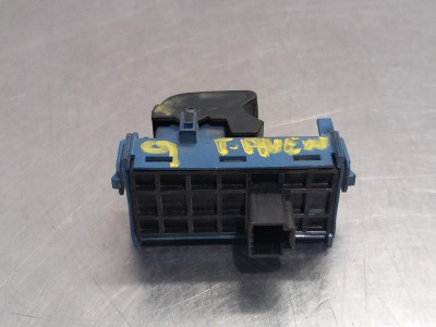 MANDO ELEVALUNAS TRASERO IZQUIERDO, TOYOTA, AVENSIS CROSS SPORT (T27)