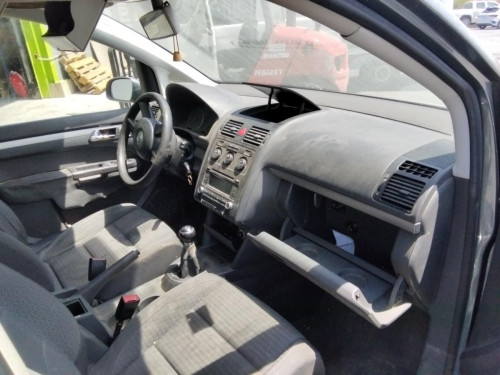  VOLKSWAGEN TOURAN (1T1) 