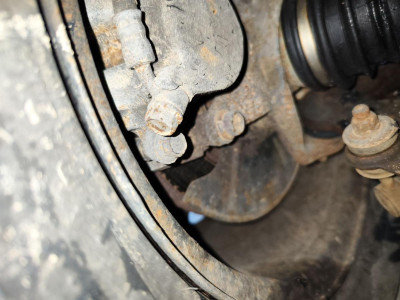 PINZA DE FRENO DELANTERA IZQUIERDA