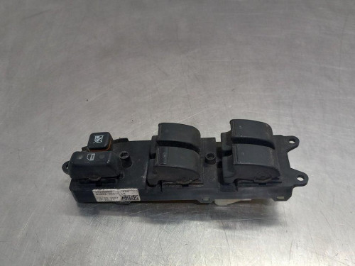  MANDO ELEVALUNAS DELANTERO IZQUIERDO Toyota AVENSIS WAGON (T25) 