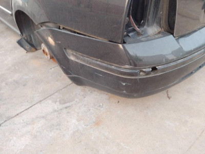 PARAGOLPES TRASERO Volkswagen Passat Berlina (3B3)(2000->)