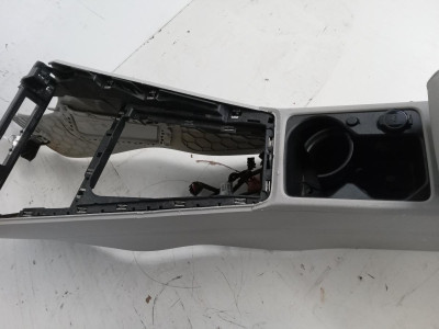 APOYABRAZOS CENTRAL, VOLKSWAGEN, GOLF VIII BERLINA (CD1)