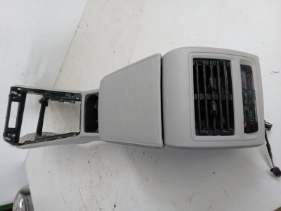 APOYABRAZOS CENTRAL, VOLKSWAGEN, GOLF VIII BERLINA (CD1)