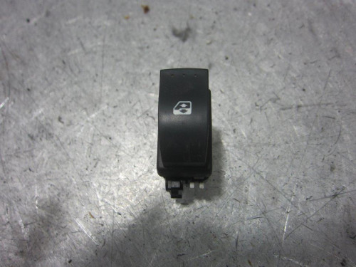  MANDO ELEVALUNAS DELANTERO DERECHO Renault CLIO II FASE II (B/CB0) 
