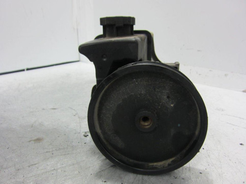 BOMBA DIRECCION Mercedes-Benz CLASE C (BM 203) BERLINA 