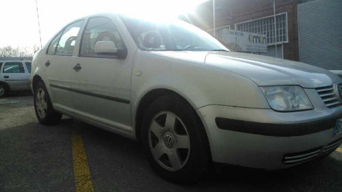  VOLKSWAGEN BORA BERLINA (1J2)(1998) 
