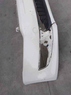 PARAGOLPES DELANTERO