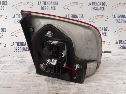  PILOTO TRASERO DERECHO 