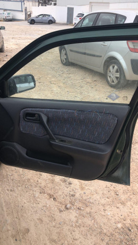 NISSAN PRIMERA BERLINA (P11) — vehículo donante para recambios 