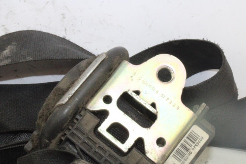 CINTURON SEGURIDAD TRASERO DERECHO 