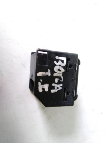 MANDO ELEVALUNAS TRASERO IZQUIERDO VOLKSWAGEN BORA BERLINA (1J2)(1998) 