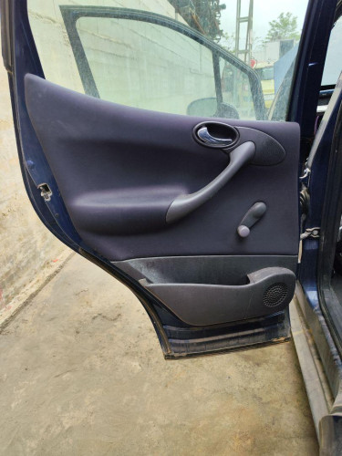 GUARNECIDO PUERTA TRASERA IZQUIERDA Mercedes-Benz CLASE A (BM 168) 