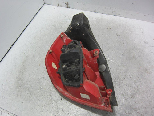  PILOTO TRASERO DERECHO RENAULT CLIO III 