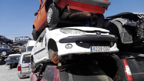PEUGEOT 206 — vehículo donante para recambios 