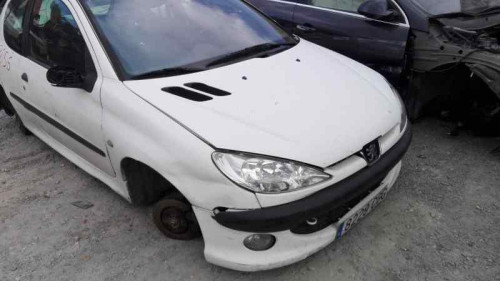 PEUGEOT 206 — vehículo donante para recambios 