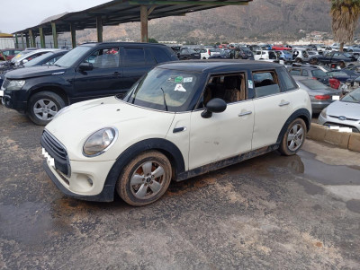 BMW MINI (F56)