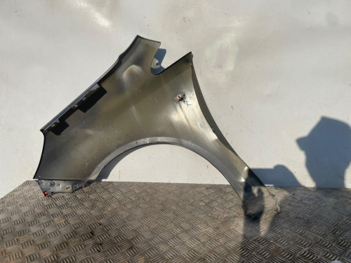 ALETA DELANTERA DERECHA 