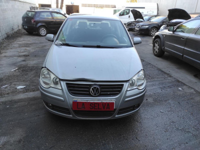 VOLKSWAGEN POLO IV (9N3)