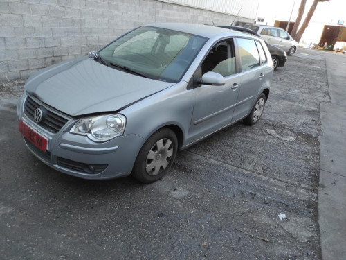 VOLKSWAGEN POLO IV (9N3) — vehículo donante para recambios 