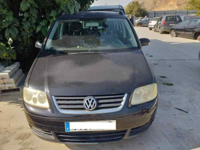 VOLKSWAGEN TOURAN (1T1)